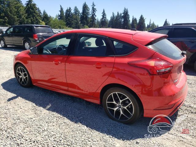 1FADP3K2XFL315303 2015 FORD FOCUS photo no. 2