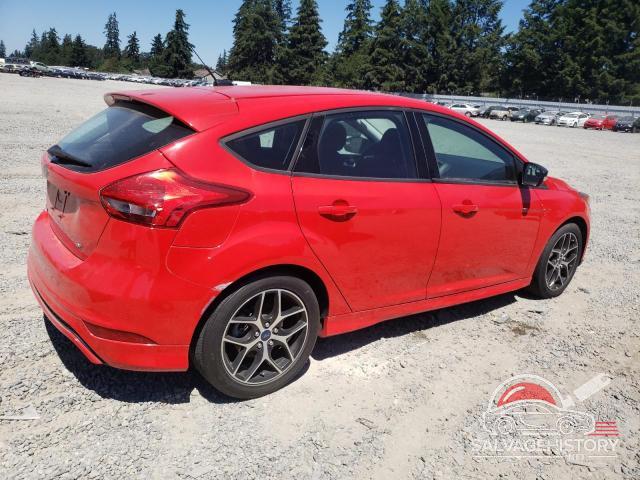 1FADP3K2XFL315303 2015 FORD FOCUS photo no. 3