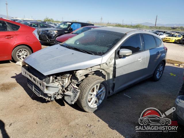 1FADP3K2XFL319996 2015 FORD FOCUS photo no. 5
