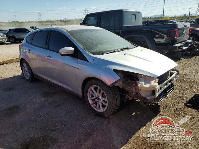 1FADP3K2XFL319996 2015 FORD FOCUS photo no. 4
