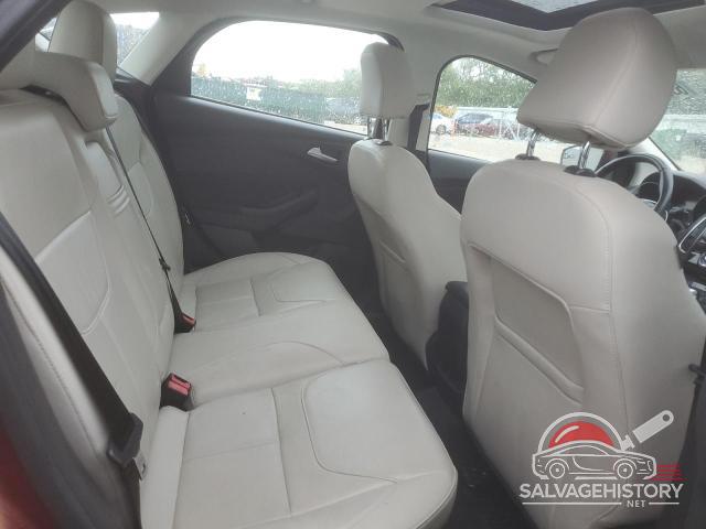 1FADP3N25FL222572 2015 FORD FOCUS photo no. 10