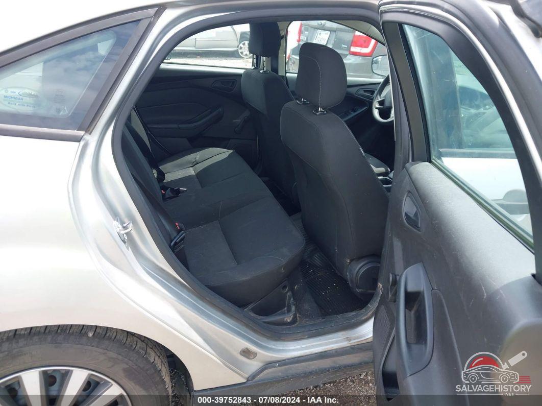 1FADP3E24HL270759 2017 FORD FOCUS photo no. 8