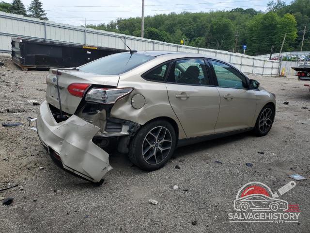 1FADP3H23HL302600 2017 FORD FOCUS photo no. 3
