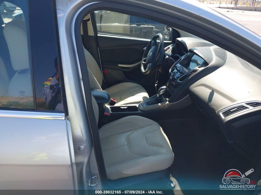 1FADP3N24HL279333 2017 FORD FOCUS photo no. 5