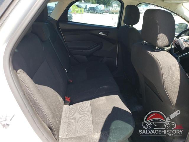1FADP3K23JL308640 2018 FORD FOCUS photo no. 10