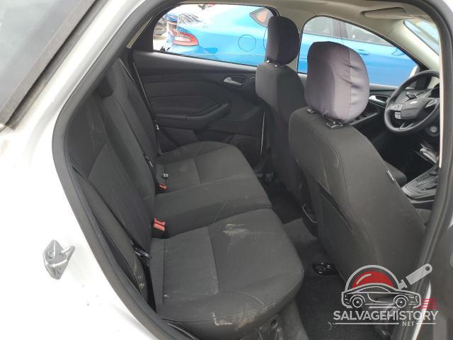 1FADP3M26JL254165 2018 FORD FOCUS photo no. 10