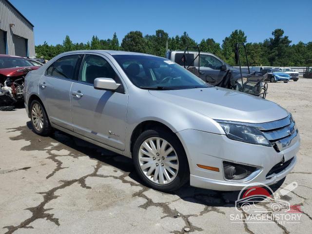 3FADP0L32AR263634 2010 FORD FUSION photo no. 4
