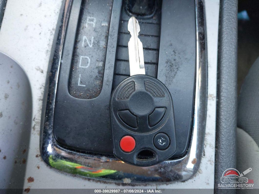 3FAHP0GA0BR121925 2011 FORD FUSION photo no. 11