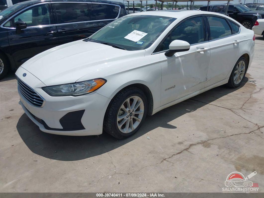 3FA6P0LU2KR182426 2019 FORD FUSION HYBRID photo no. 2