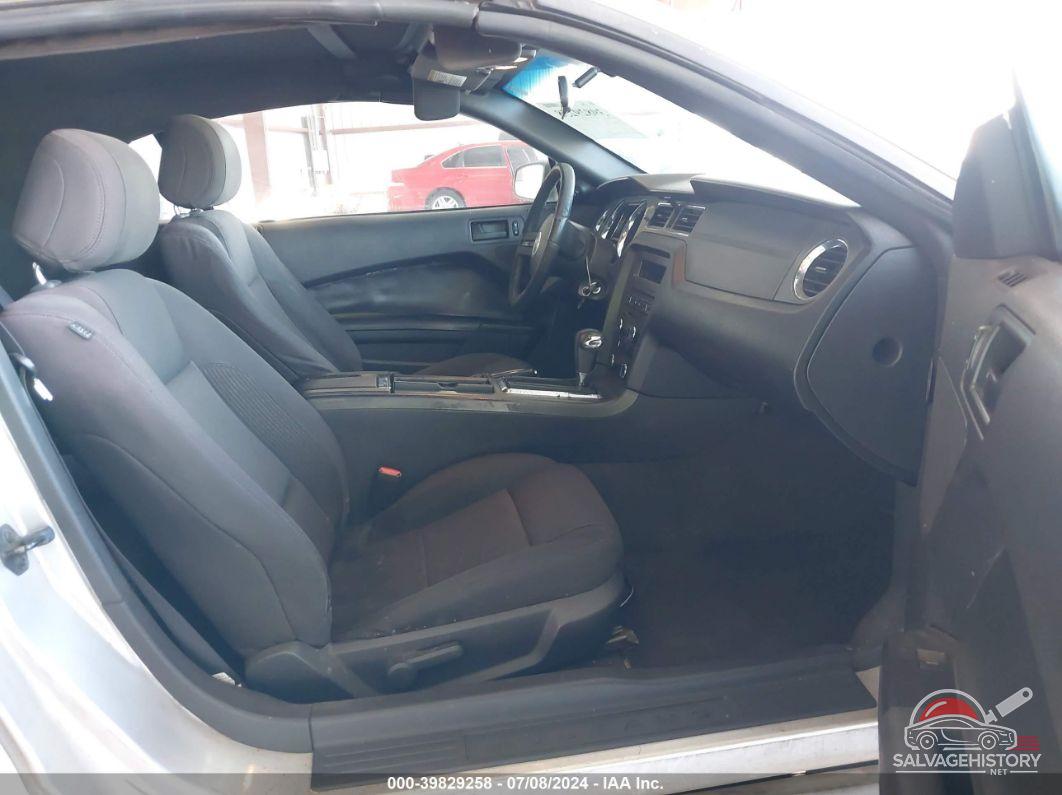 1ZVBP8EM1C5273340 2012 FORD MUSTANG photo no. 5