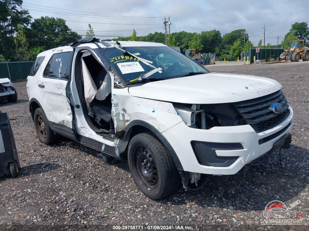 1FM5K8AR1KGB22884 2019 FORD POLICE INTERCEPTOR UTILITY photo no. 2