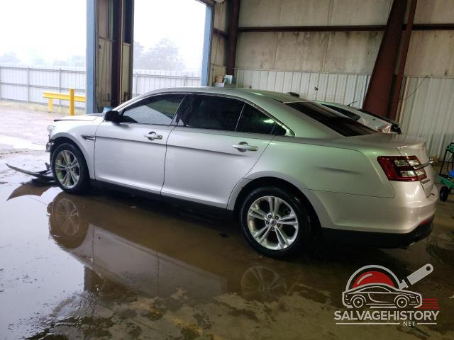1FAHP2D83JG141279 2018 FORD TAURUS photo no. 2