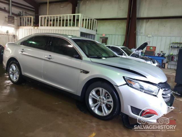 1FAHP2D83JG141279 2018 FORD TAURUS photo no. 4