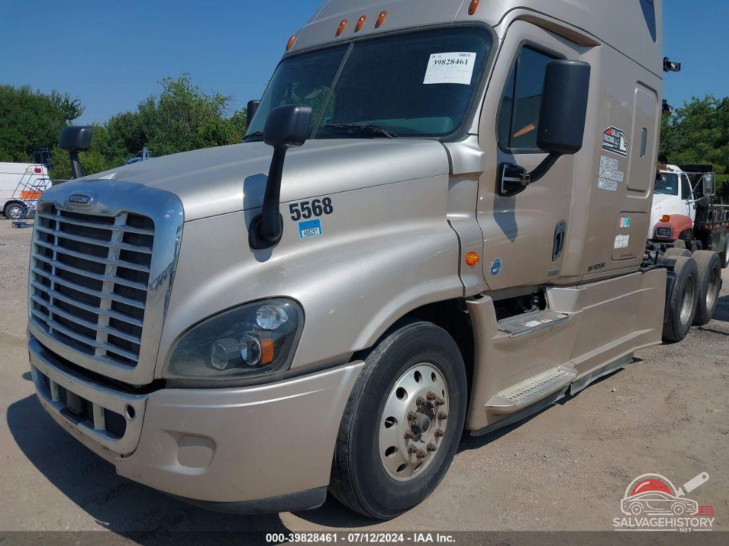 3AKJGLD55FSBT5568 2015 FREIGHTLINER CASCADIA 125 photo no. 2