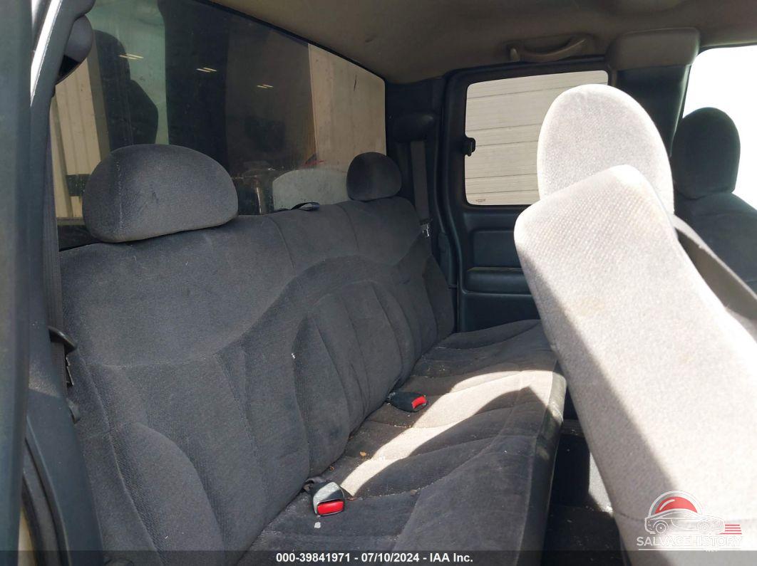2GTEC19V521389162 2002 GMC NEW SIERRA photo no. 8