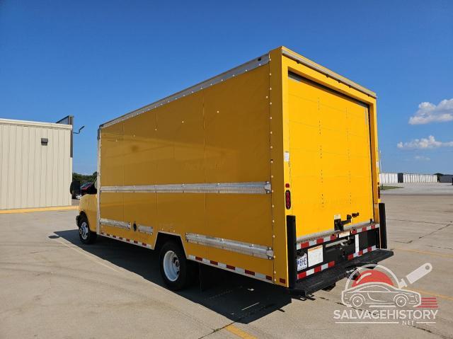 1GD37TCG6H1905668 2017 GMC SAVANA photo no. 3