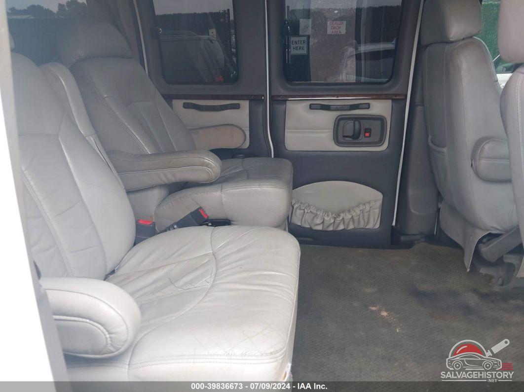 1GDFG15T031229481 2003 GMC SAVANA CUTAWAY photo no. 8