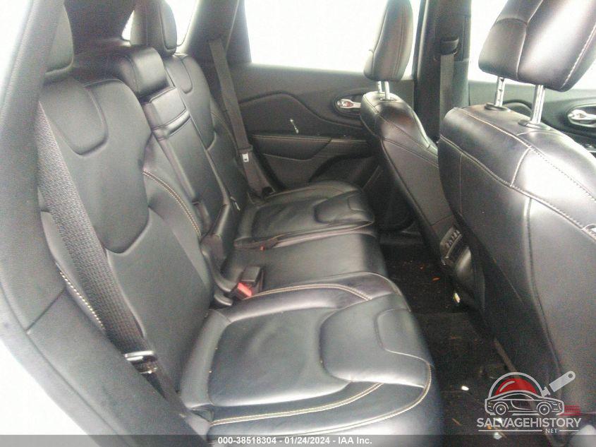 1GTPUAEK4NZ580102 2022 GMC SIERRA photo no. 8