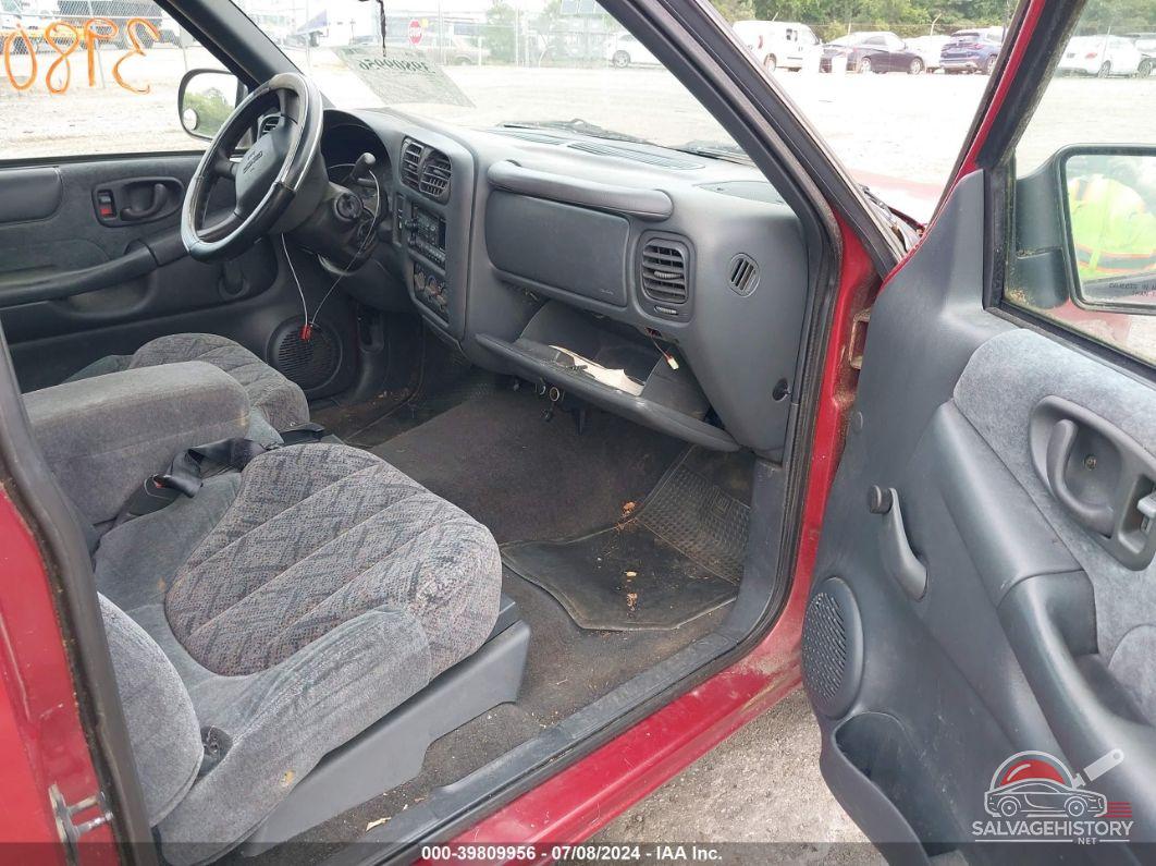 1GTCS1949Y8143528 2000 GMC SONOMA photo no. 5