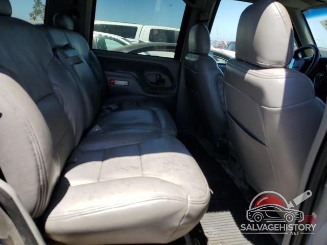 1GKEK13R1XJ700635 1999 GMC YUKON photo no. 11