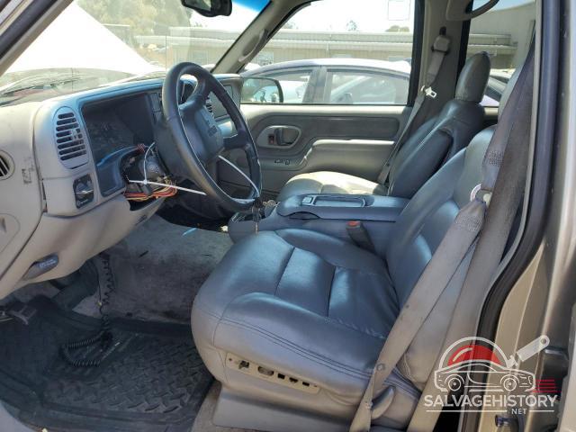 1GKEK13R1XJ700635 1999 GMC YUKON photo no. 7