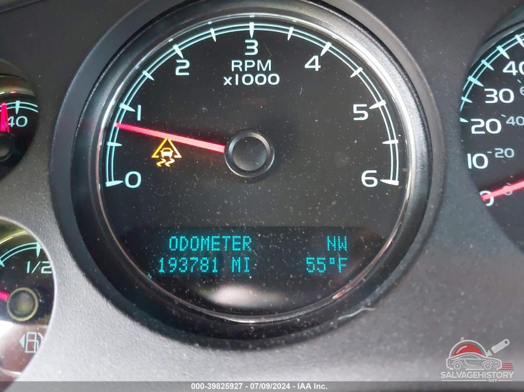 1GKUCCE06AR263971 2010 GMC YUKON photo no. 7