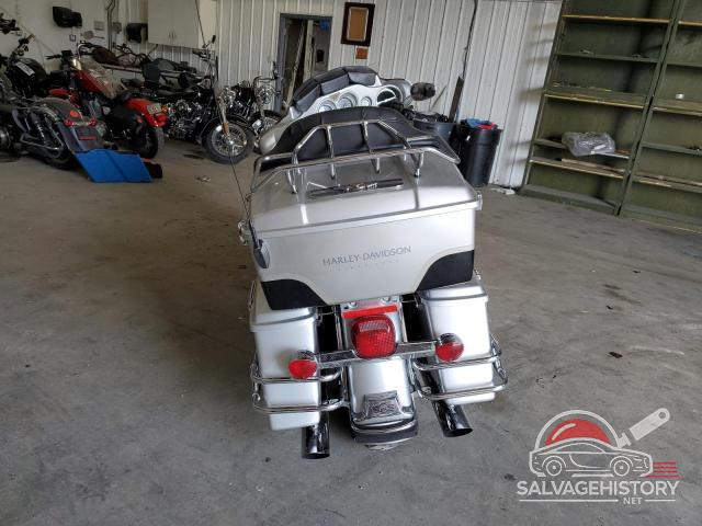1HD1FFW483Y604173 2003 HARLEY-DAVIDSON FL photo no. 4