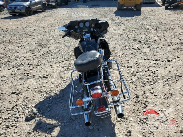 1HD1FC4127Y681313 2007 HARLEY-DAVIDSON FL photo no. 4