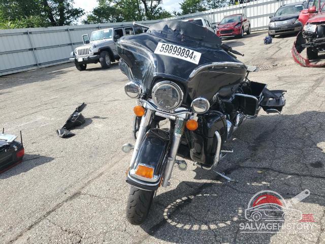 1HD1FC412AB669821 2010 HARLEY-DAVIDSON FL photo no. 2