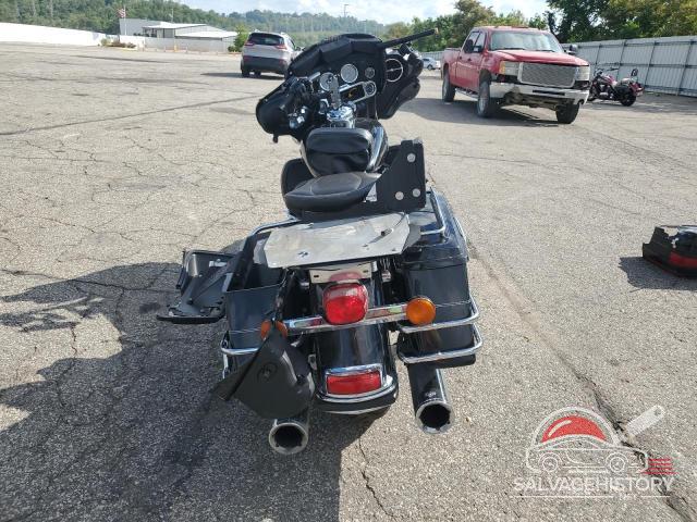 1HD1FC412AB669821 2010 HARLEY-DAVIDSON FL photo no. 4
