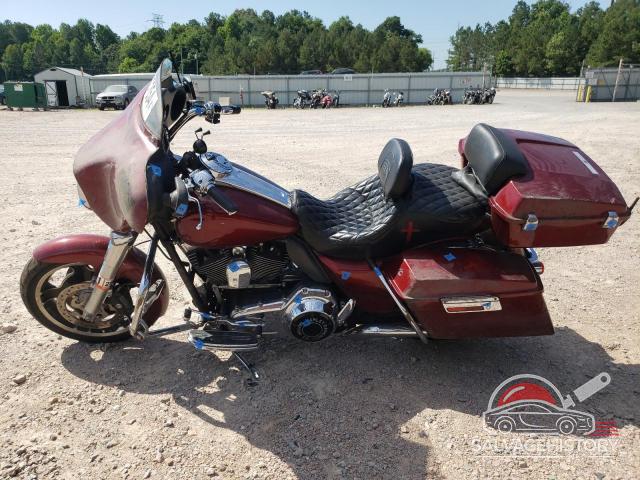 1HD1KB416AB640831 2010 HARLEY-DAVIDSON FL photo no. 3