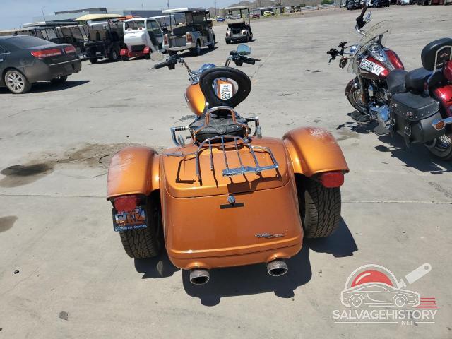 1HD1MCM13FB862704 2015 HARLEY-DAVIDSON FL photo no. 4