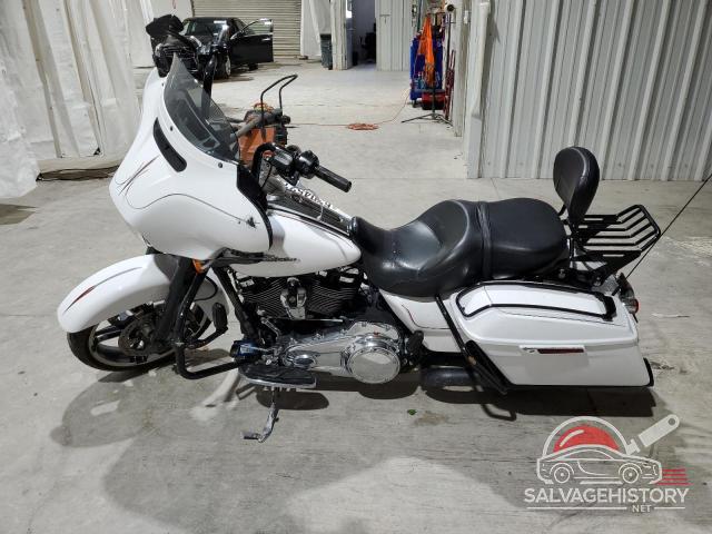 1HD1KRC1XHB637340 2017 HARLEY-DAVIDSON FL photo no. 3