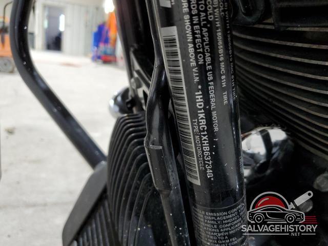 1HD1KRC1XHB637340 2017 HARLEY-DAVIDSON FL photo no. 9