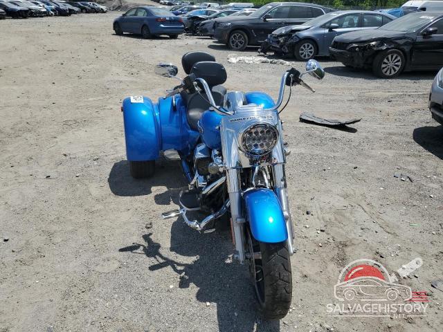 1HD1MCC15JB853089 2018 HARLEY-DAVIDSON FL photo no. 2