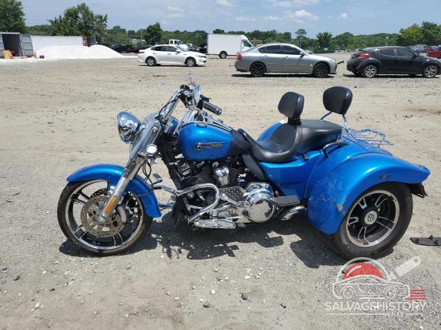 1HD1MCC15JB853089 2018 HARLEY-DAVIDSON FL photo no. 3