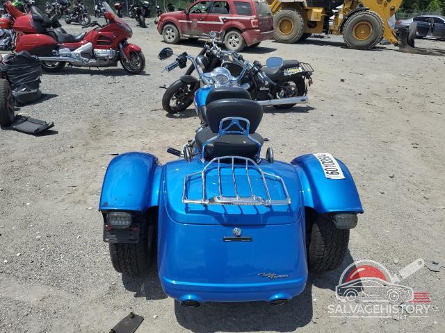1HD1MCC15JB853089 2018 HARLEY-DAVIDSON FL photo no. 4