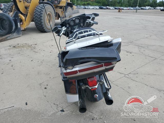 1HD1PR817DB958580 2013 HARLEY-DAVIDSON FLHTCUSE C photo no. 4