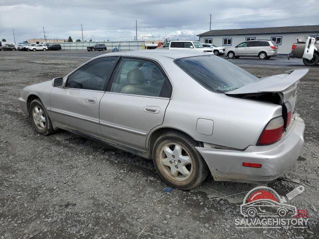 1HGCE6679VA019929 1997 HONDA ACCORD photo no. 2