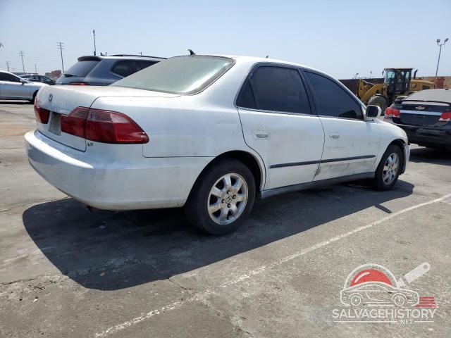 1HGCG5647WA221938 1998 HONDA ACCORD photo no. 3