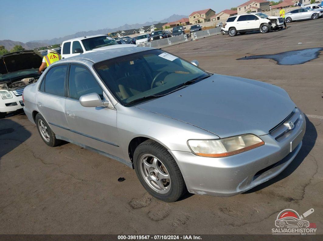 1HGCG5649XA159539 1999 HONDA ACCORD photo no. 4