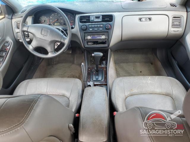 1HGCG5651XA057256 1999 HONDA ACCORD photo no. 8