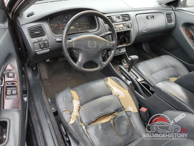 1HGCG2251YA013246 2000 HONDA ACCORD photo no. 8