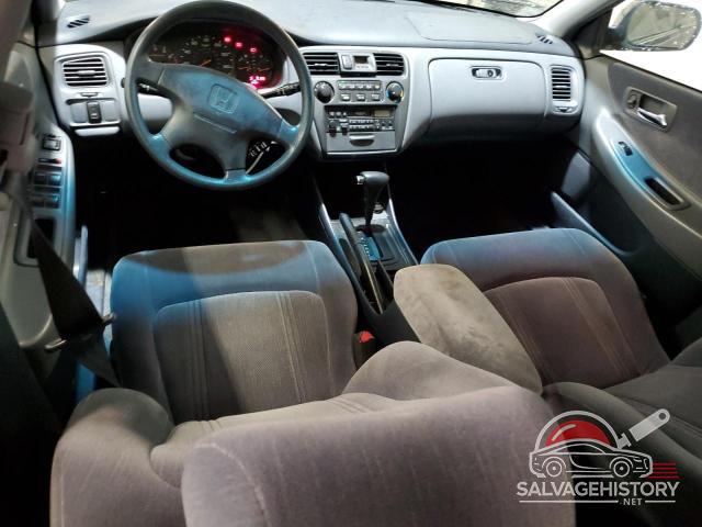 1HGCG5641YA003562 2000 HONDA ACCORD photo no. 8