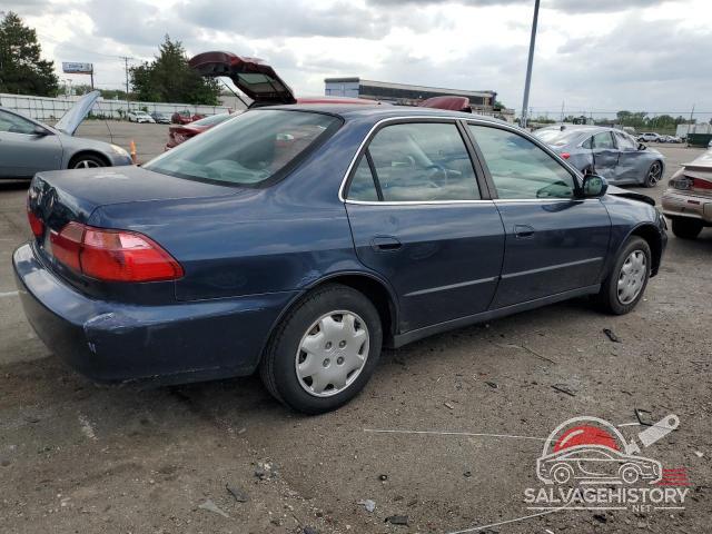 1HGCG564XYA011241 2000 HONDA ACCORD photo no. 3