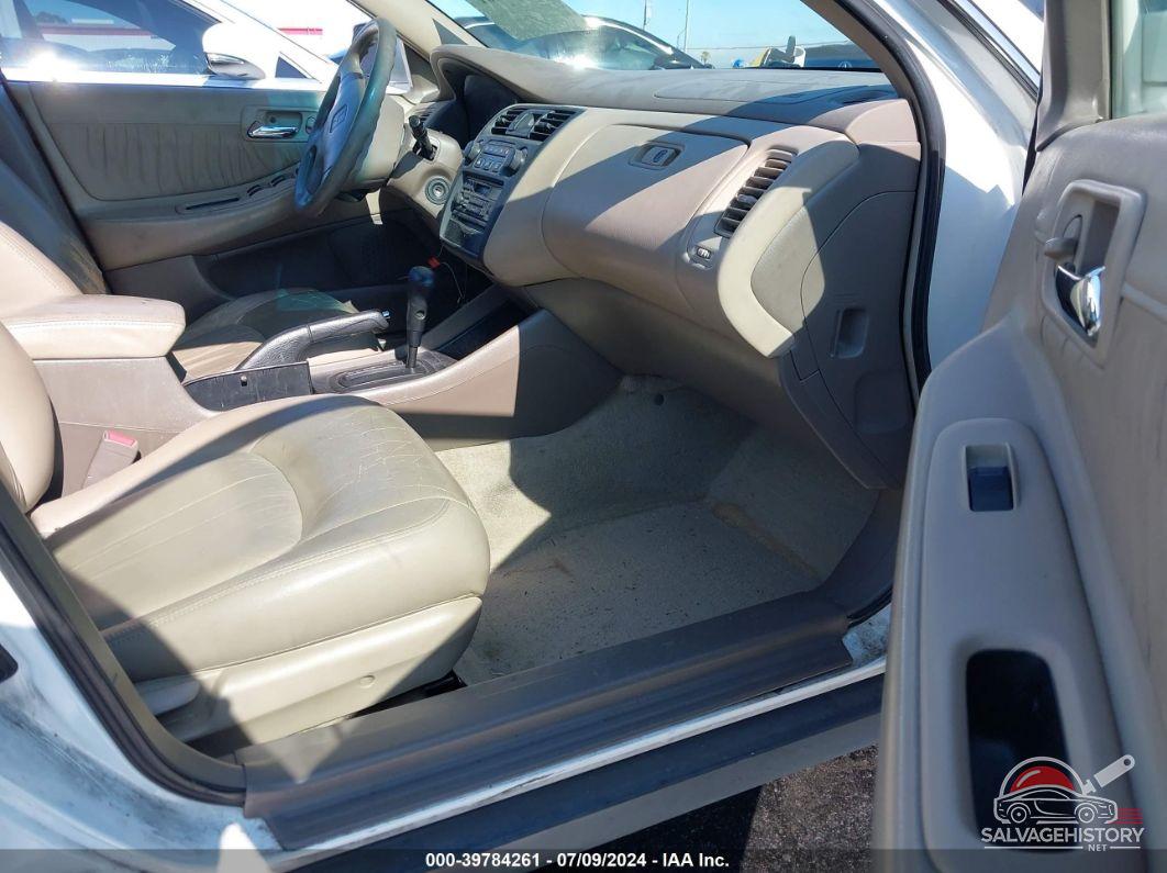 3HGCG6658YG707354 2000 HONDA ACCORD photo no. 5