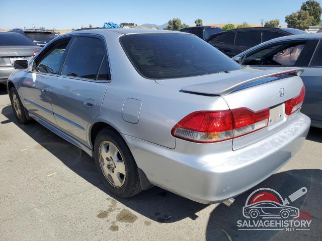 1HGCG16522A062354 2002 HONDA ACCORD photo no. 2