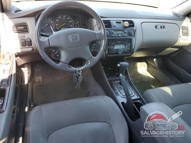 1HGCG16522A062354 2002 HONDA ACCORD photo no. 8