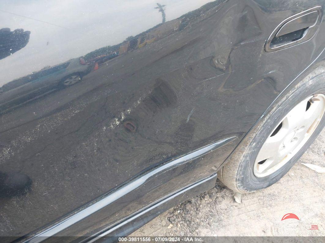 1HGCG16582A013689 2002 HONDA ACCORD photo no. 6