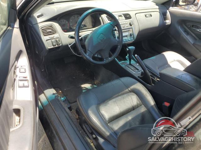 1HGCG32712A004254 2002 HONDA ACCORD photo no. 8